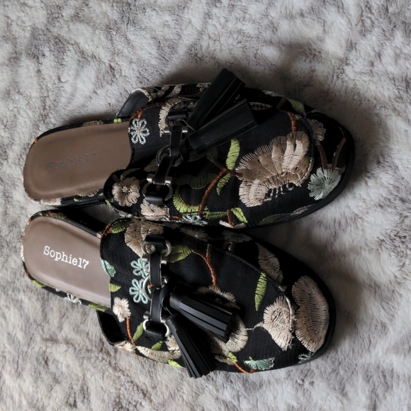 Sophie17 Slip On Shoes - Picture 4 of 4